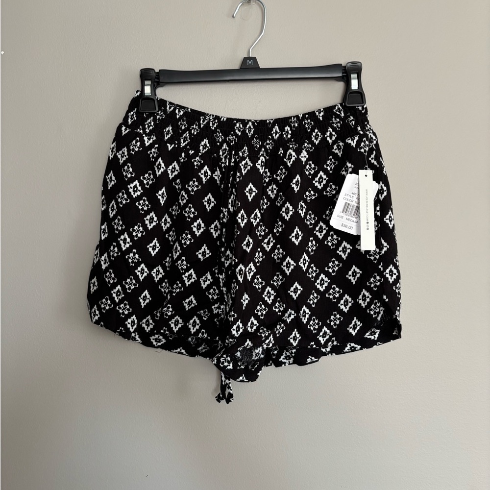 Joe Benbasset High Waist Black and White Shorts